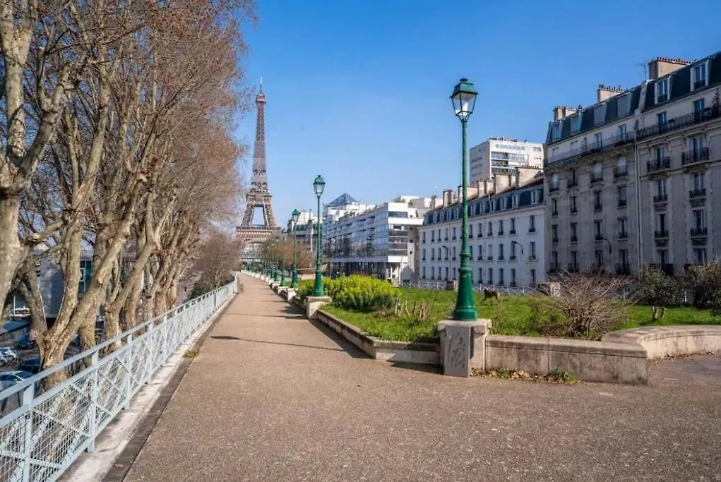 Apartment Paris - Tour Eiffel - Bail Mobilite France